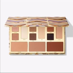 Brand New tarte high-performance clay play palette